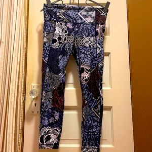 Athleta salutation 7/8 tights